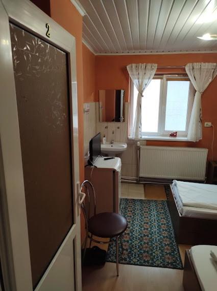Casa Didina Fosta Pensiune Casa Didina Bacău Buitenkant foto